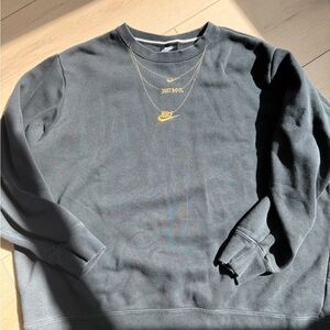 Nike Men's Dark Gray Crewneck Sweater